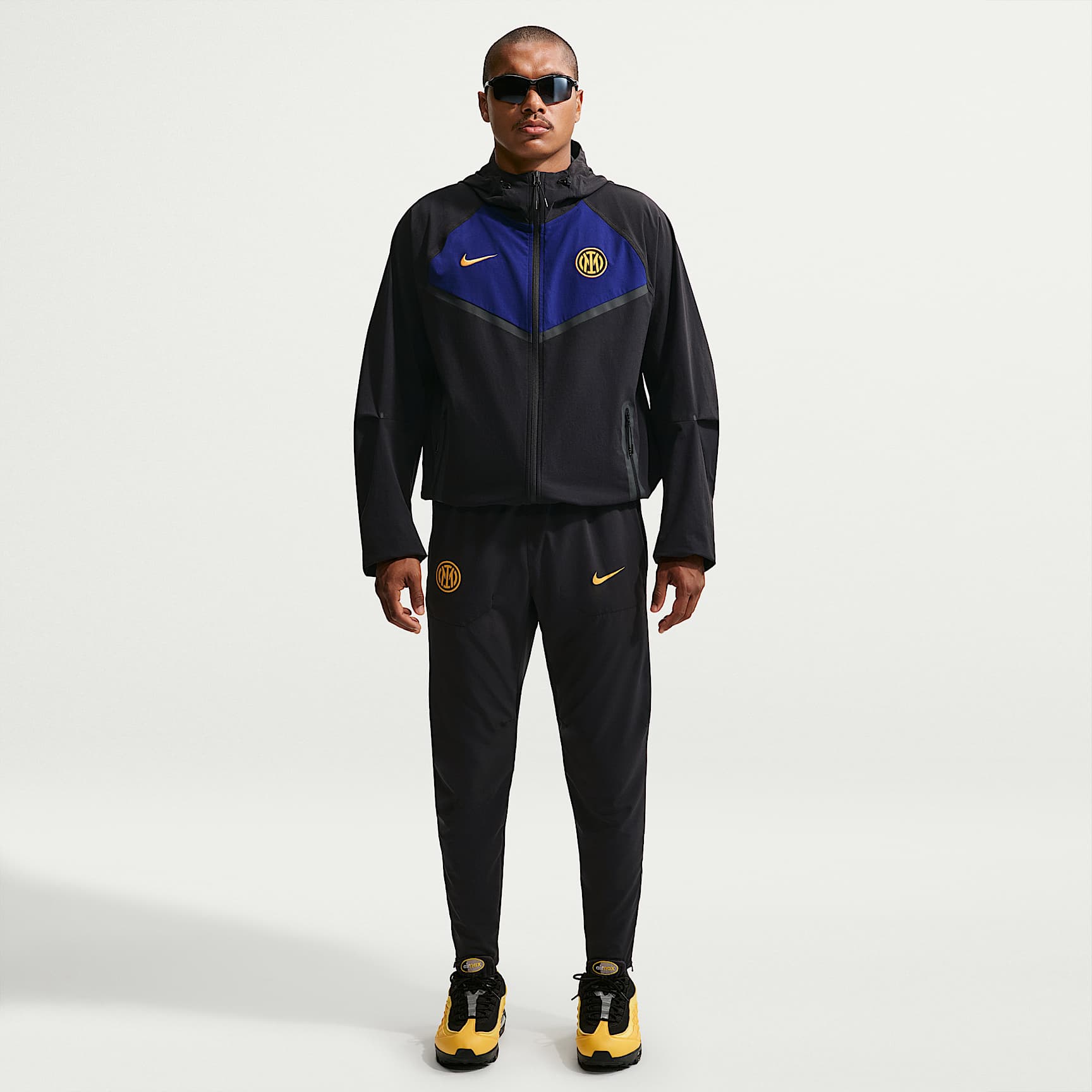 Inter Milan City Side Men's Nike Sportswear Football Pants. Nike NO